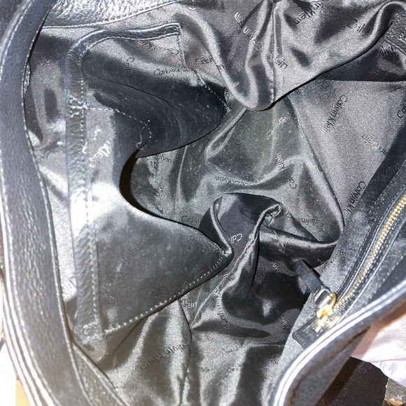 Calvin Klein Large,Buttery, Soft Leather Purse-EUC-Beautiful, Classic yet Modern - Picture 14 of 16